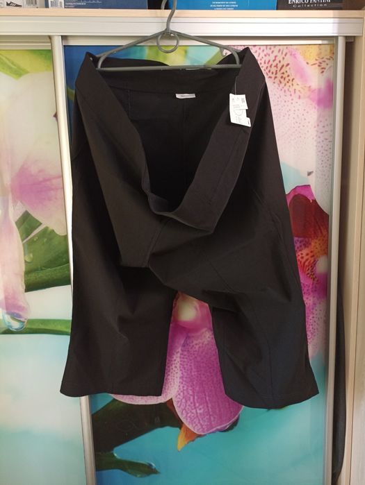 Нові бріджи стрейчеві члрні, розмір  70