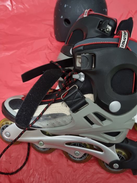 Patins em linha e protecções semi novos
