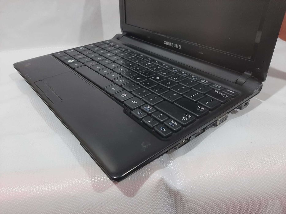 Notebook Samsung N102SP Atom N2100 / 1GB / 320HDD/ Win 7 Starter