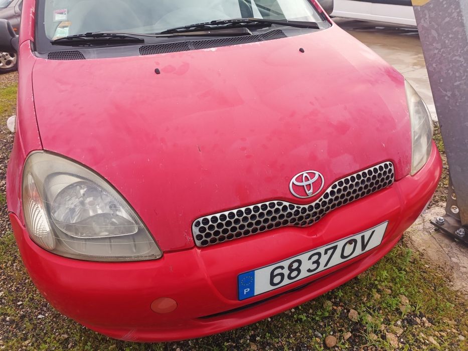 Toyota Yaris 99 gasolina