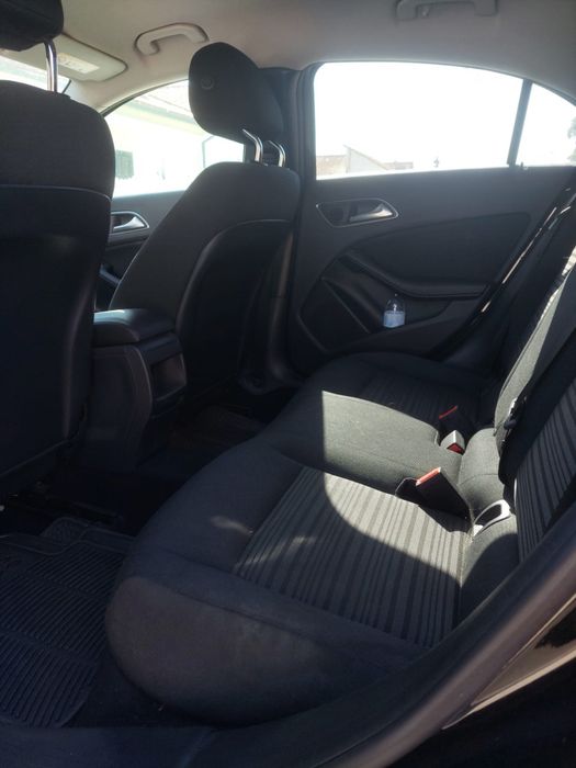 Mercedes-Benz A180