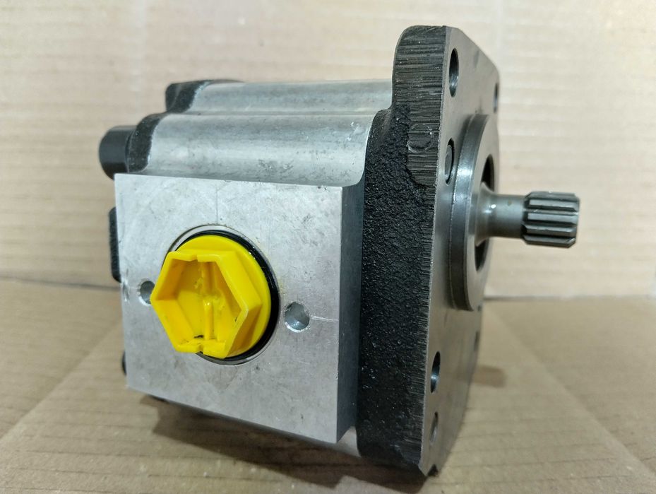 Pompa hydrauliczna Kioti CK20, CK22