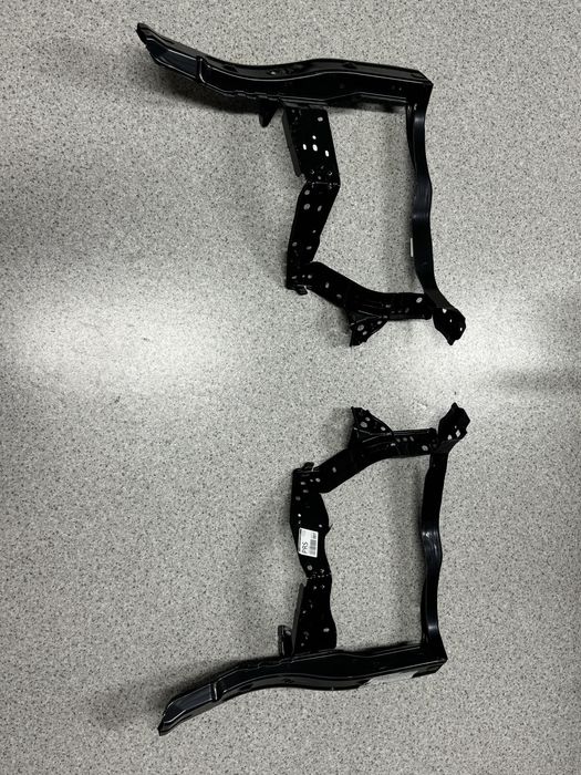 Окуляр панель радиатора Lexus RX 16- hybrid левый правый