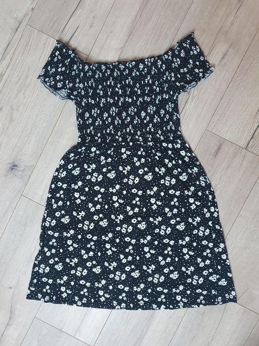 Letnia czarna sukienka House M