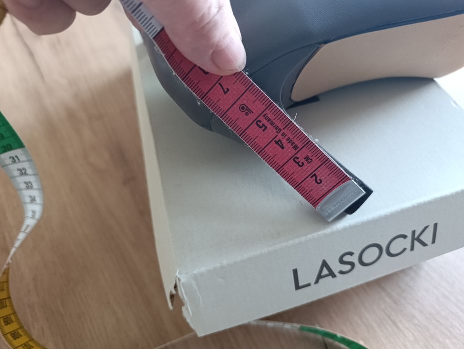 Czółenka damskie Lasocki 38.5