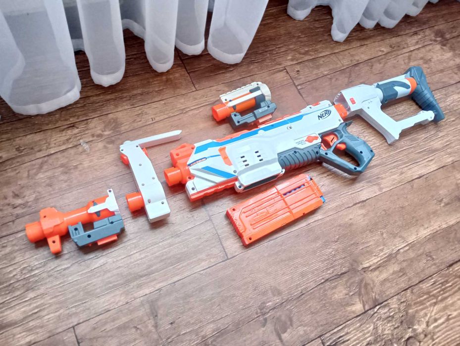 Karabin Maszynowy Nerf Modulus Regulator (5 dodatkowych akcesoriów)