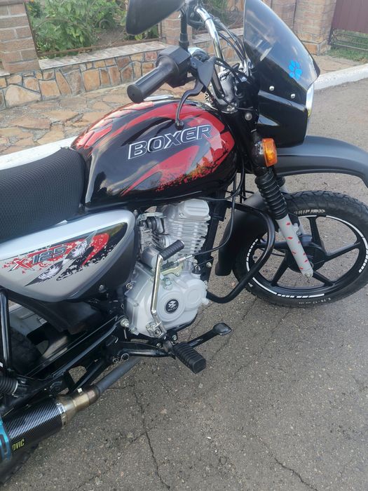 Мотоцикл bajaj boxer 125