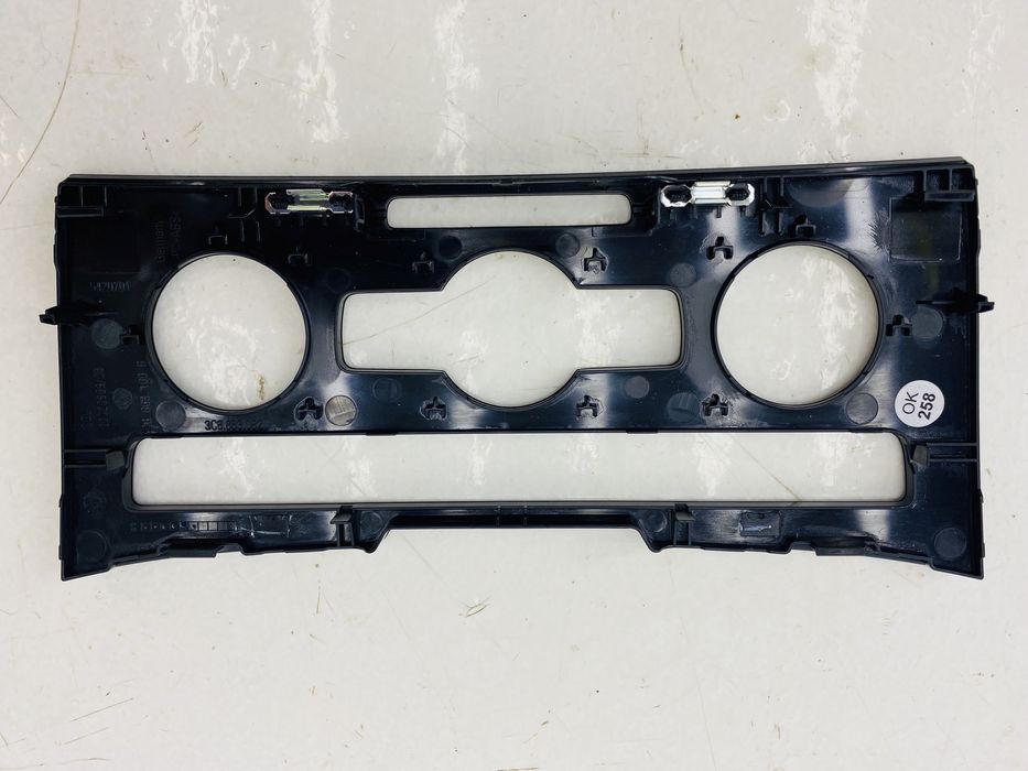 Volkswagen Passat B6 B7 CC osłona ramka dekor panelu klimatyzacji VW
