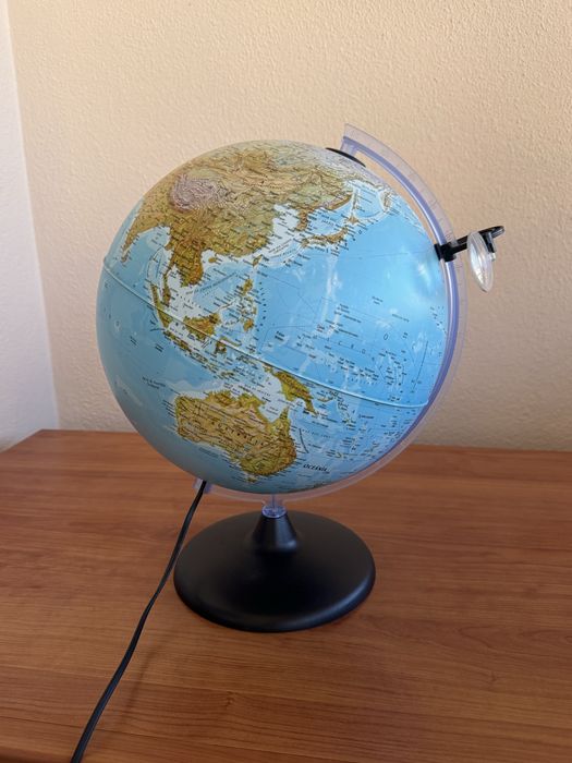 Globo terrestre iluminado