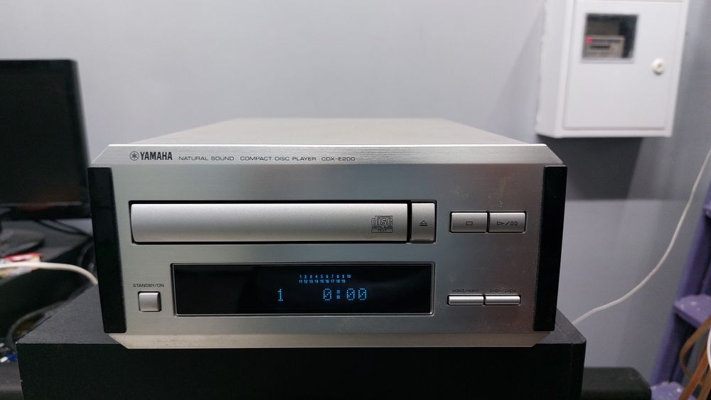 Yamaha CDX 200 СD програвач