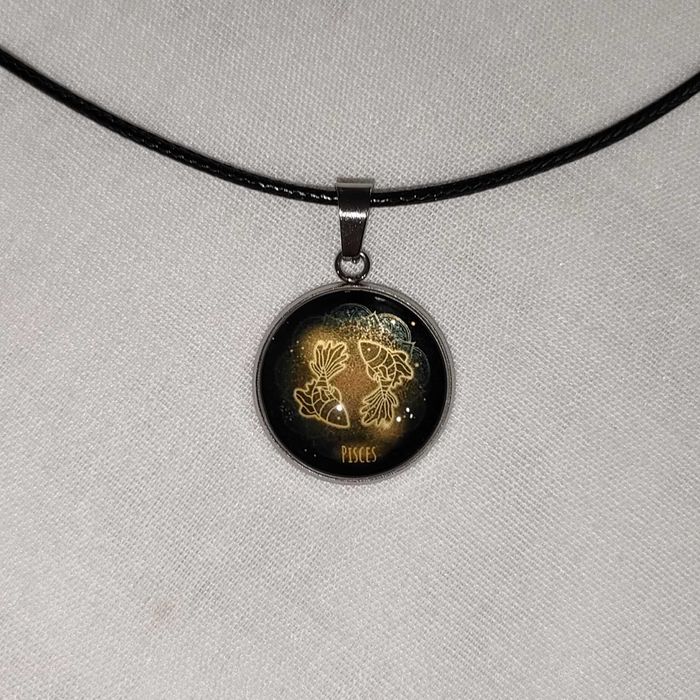 N142 Naszyjnik Ryby Znak Zodiaku Handmade