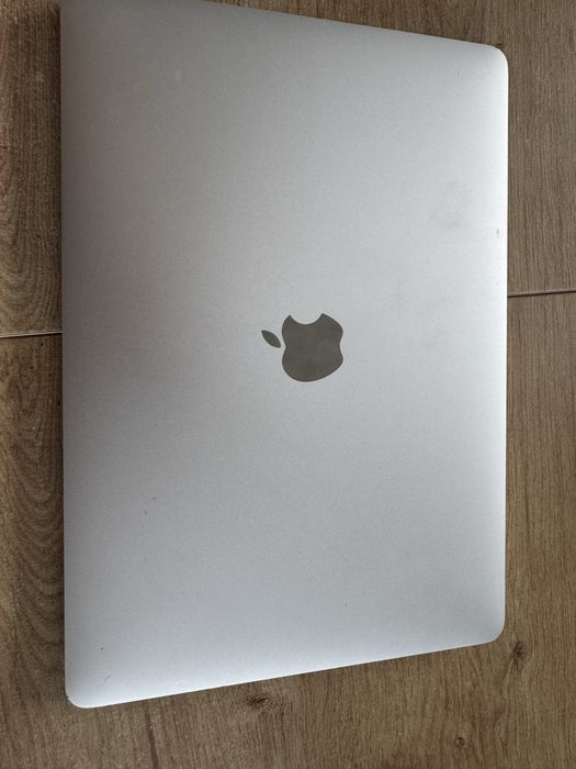 Macbook pro 13 2017 i7