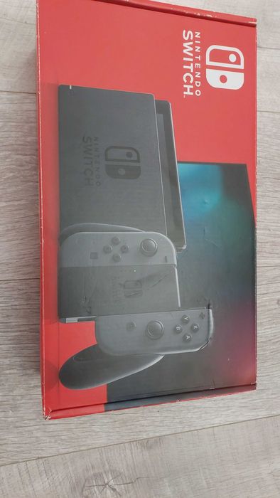Nintendo Switch + trzy gry
