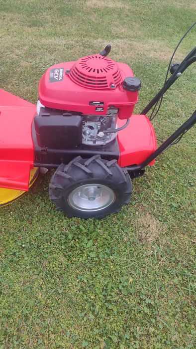 Продам косарку чеського виробника vari liza 60 Honda