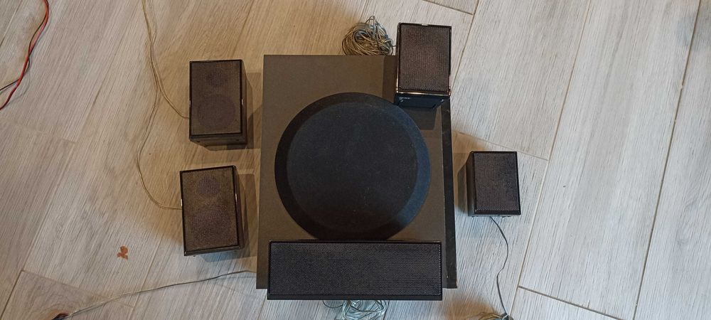 Kit colunas 5.1 Samsung com subwoofer