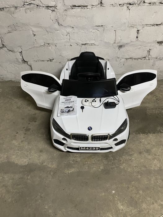 Продам детское авто на управлению