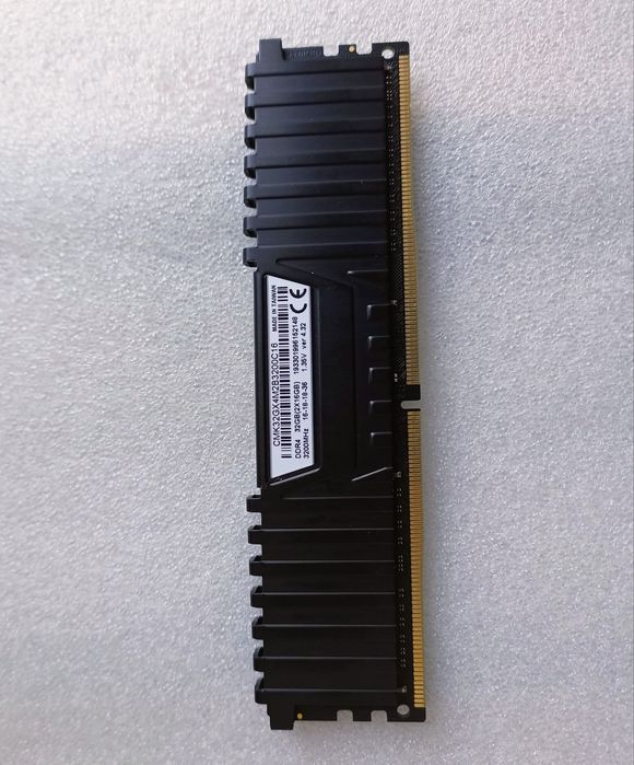 corsair ddr4 3200 - купити комп'ютери та комплектуючі - Ціна на OLX.ua