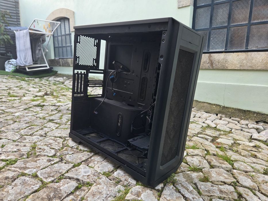 Caixa EATX Phanteks Enthoo Pro 2 RGB
RGB com vidro temperado
