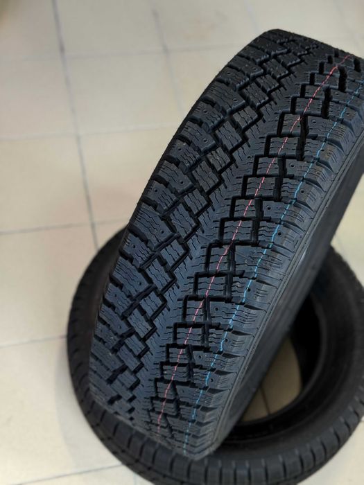 Шини зимові 225/65 R17 112/110Q резина зимова 4x4 EXTREME Poland