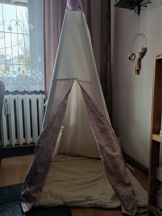 Tipi dla dziewczynki. Namiot.
