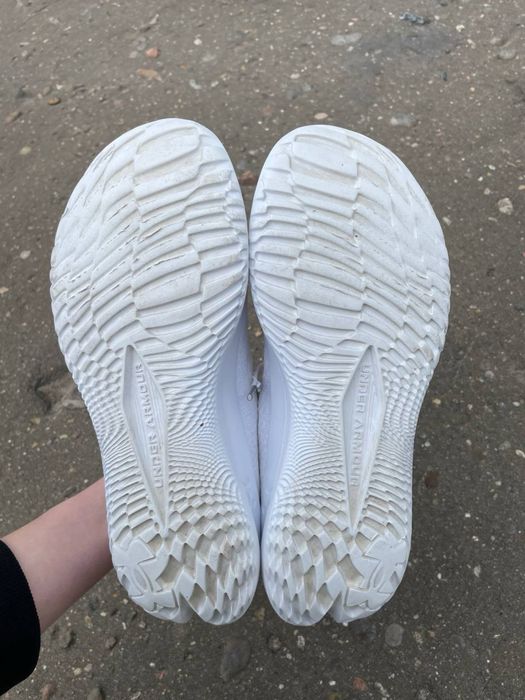 Технологічні кросівки Under Armour Flow Velociti