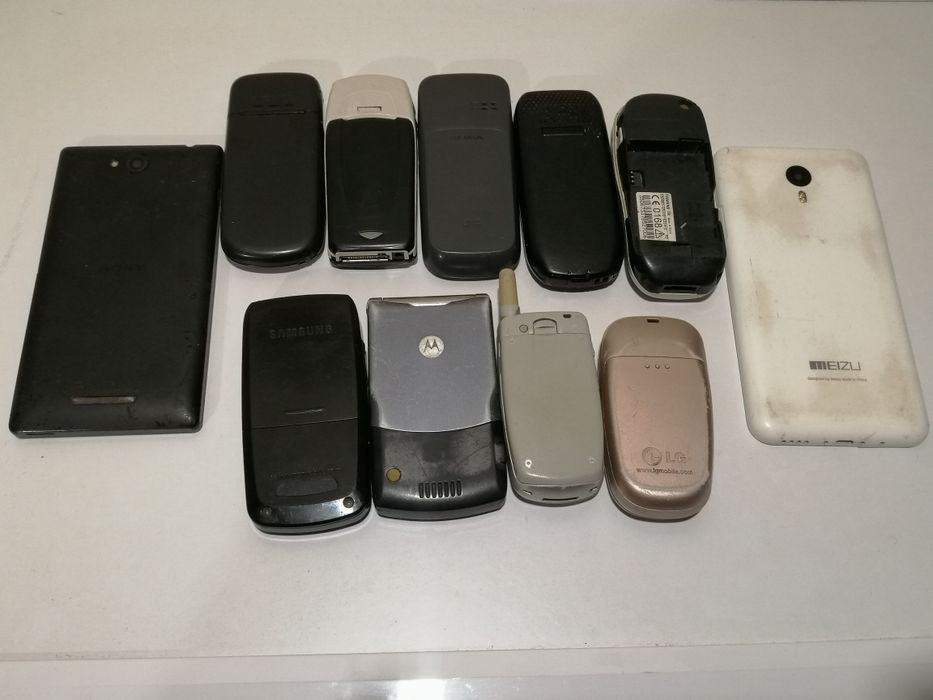 Лот    телефонов
