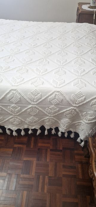 Colchão em renda manual com duas agulhas