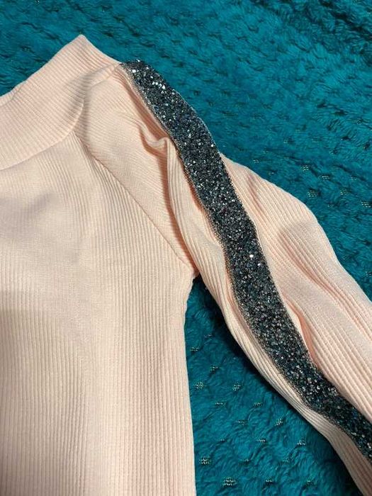 Sukienka ze srebrnym lampasem