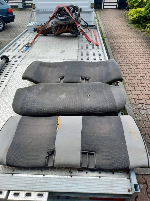 BMW E30 kanapa tył oparcie E30 coupe wnętrza E30 sedan fotele BMW e30 kanapa podłokietnik e30