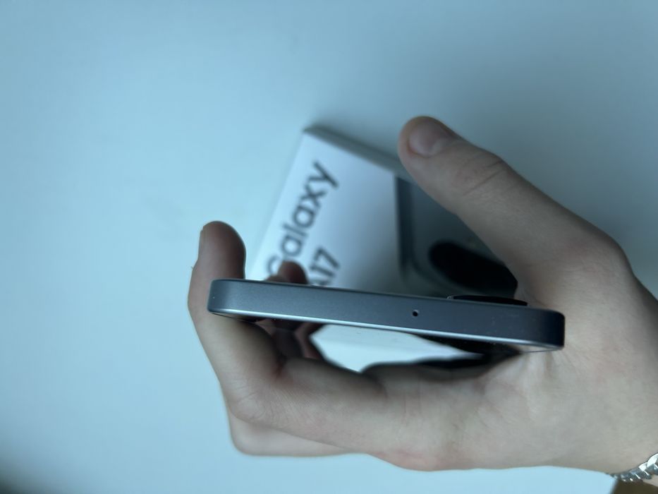 Samsung Galaxy A17