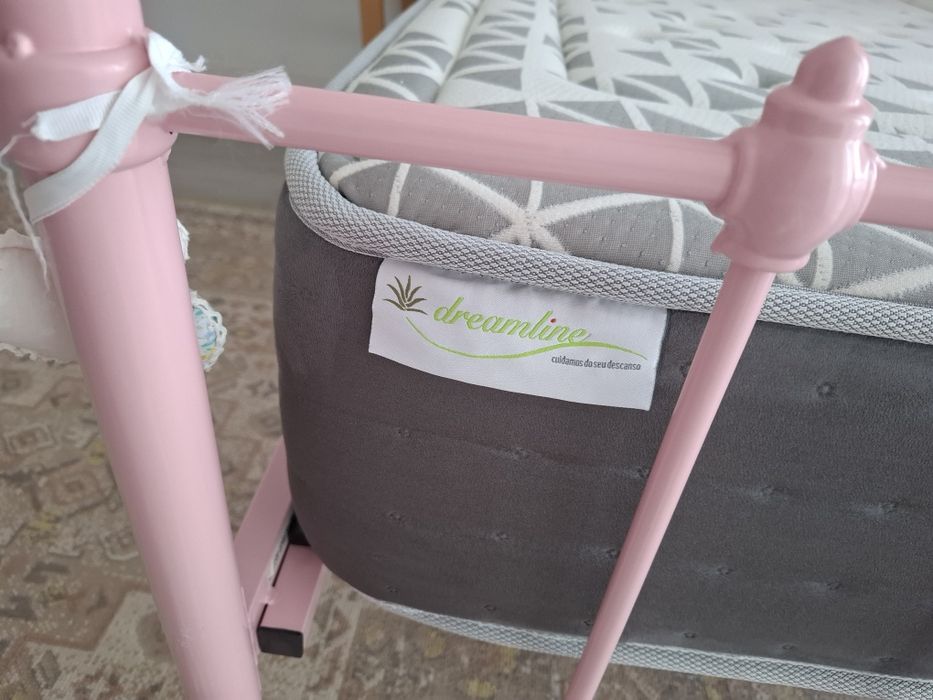 Cama de Ferro com colchão