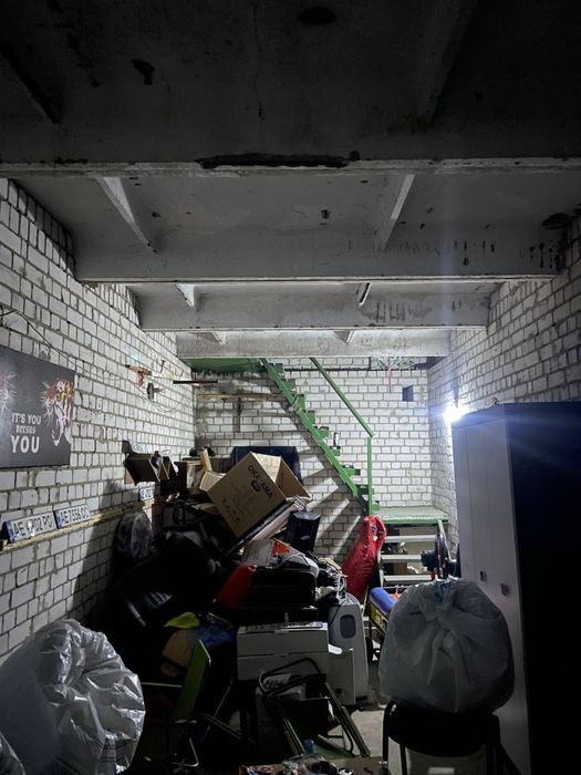 Продам гараж капитальный кирпичный двухэтажный с подвалом