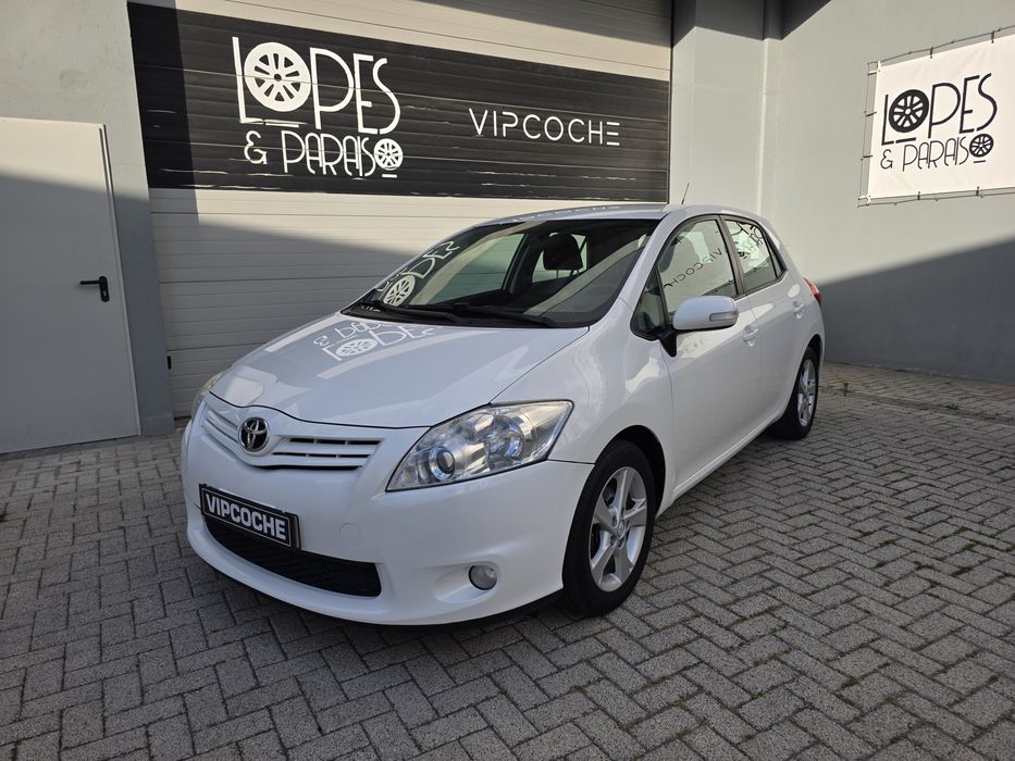TOYOTA Yaris EXCLUSIVE 1.3VVT-i 100CV  - Excepcional