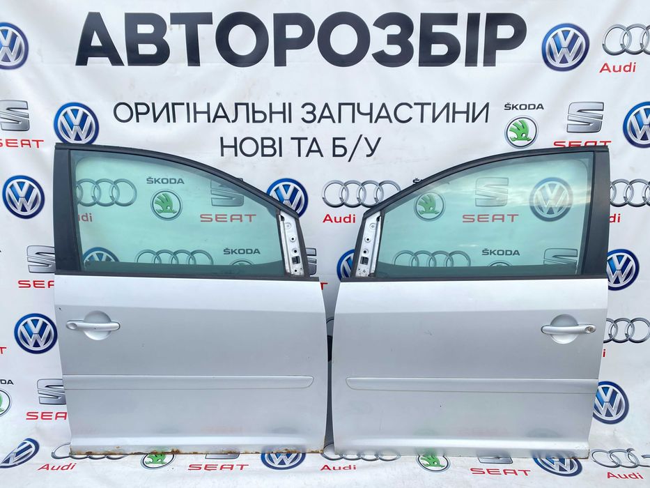 Двері двери передні задні праві ліві Volkswagen Touran LA7W