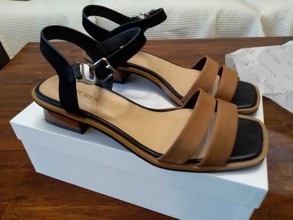 Sandały na obcasie Wittchen rozmiar 39