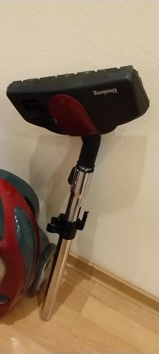 Пылесос "Эленберг"