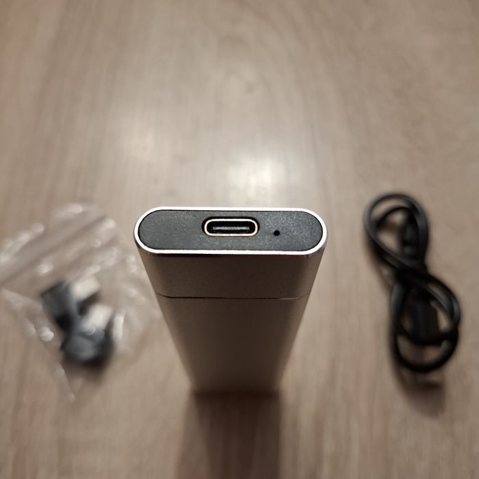 Przenośny dysk SSD  4 TB