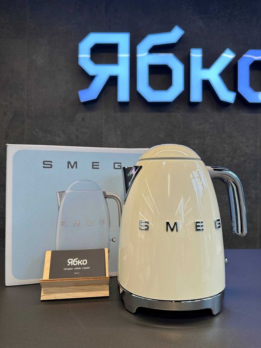 Електрочайник SMEG