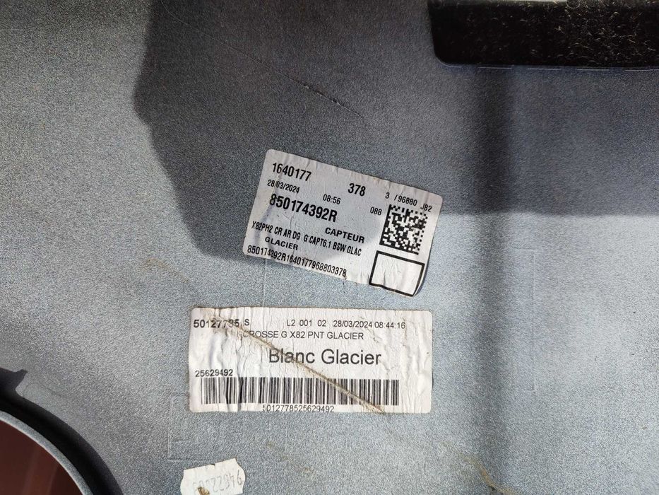 RENAULT Trafic IV narożnik ZDERZAKA LEWY TYŁ 850174.392.R