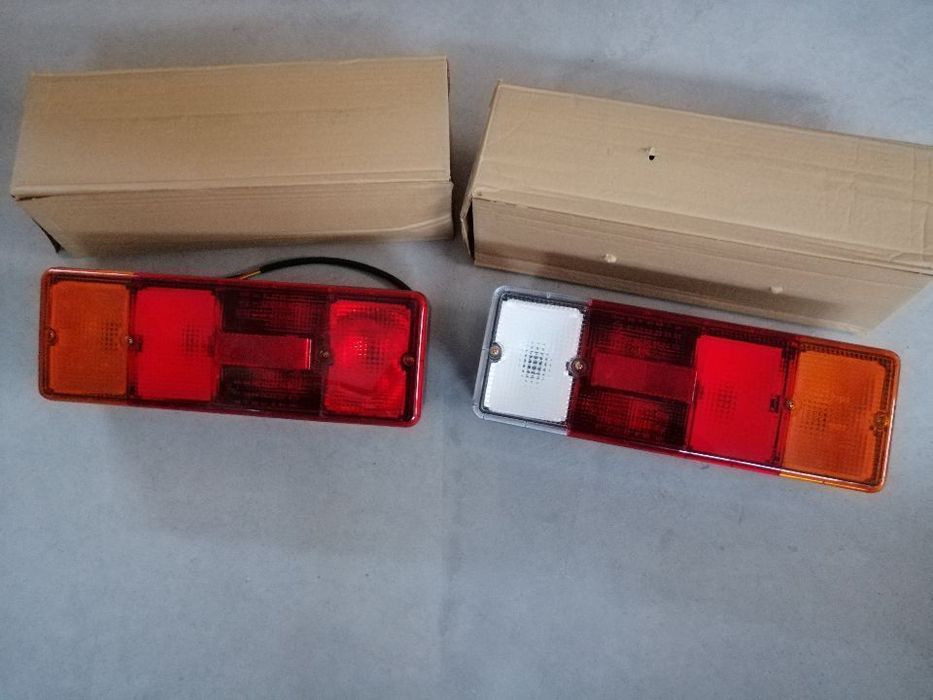Farolins de trás Mitsubishi Canter Toyota Dyna NOVOS