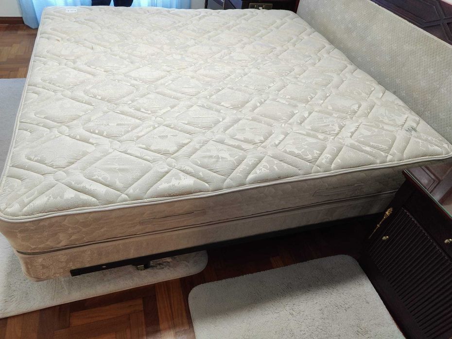 Cama de casal 200x200 cm