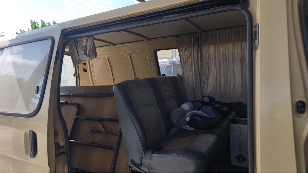 Carrinha toyota Hiace lh102 - 6 lugares Mista
