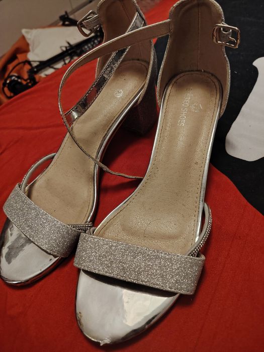 Calçado usado em bom estado