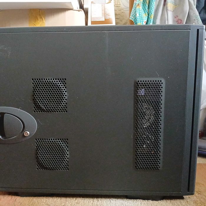 Продам старенький сервер DX58SO/Core i7-940 2,93ГГц/4ГБ DDR3 без HDD