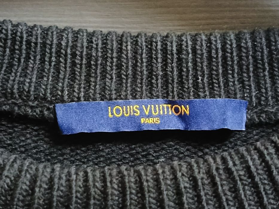 Чорний светр Louis Vuitton