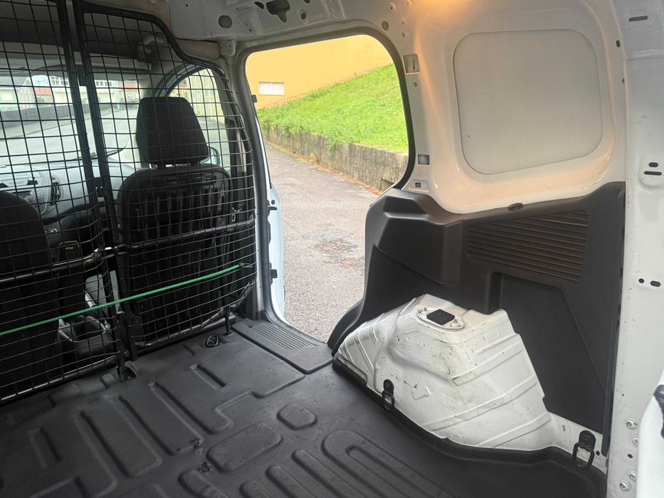 Ford Transit Courier Ano 2016