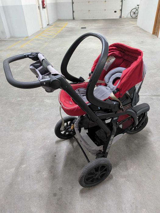 Carrinho Chicco Activ3, alcofa e base auto-fix para carro