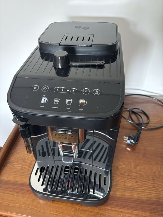 Máquina de café automática Delonghi Magnífica Evo ECAM290.21.B