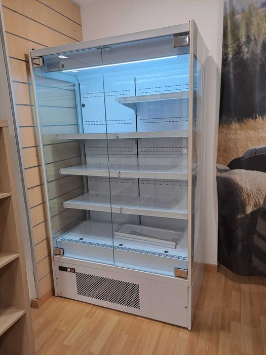Vitrine refrigerada para lacticínios, bebidas, charcutaria