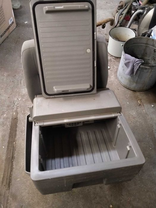 Fotele VW T4 Atlantis z lodówką